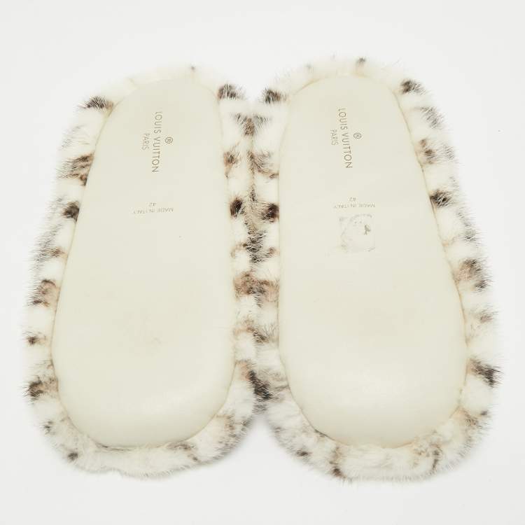 Pre Owned Louis Vuitton White/Brown Monogram Mink Fur House Slide Sandals Size 42