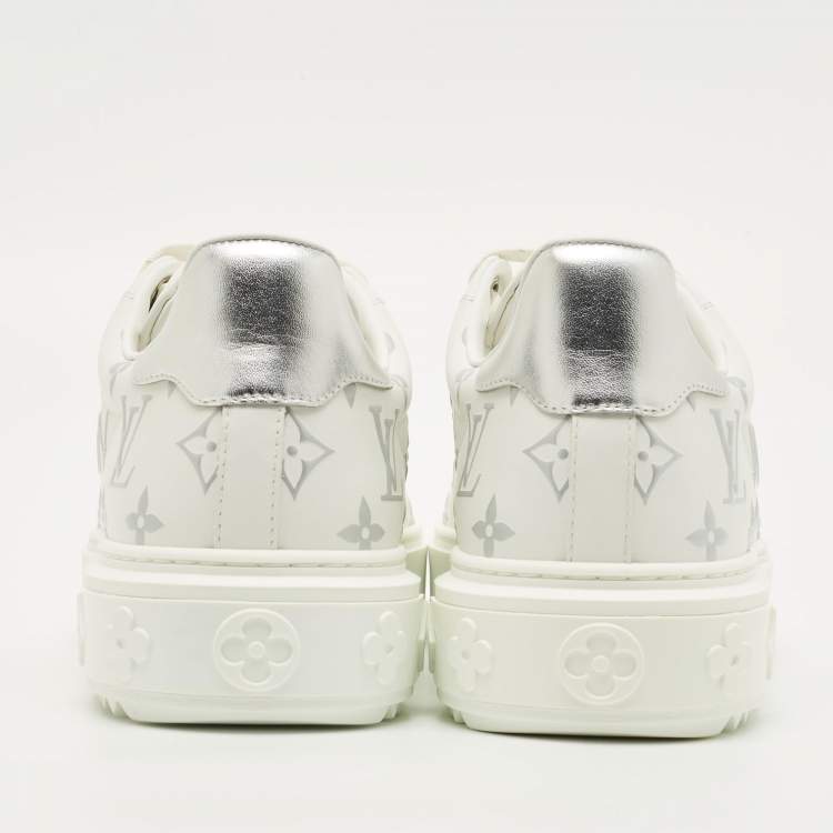 Pre Owned Louis Vuitton Time Out Size 38.5 White/Silver Leather Lace Up Sneakers