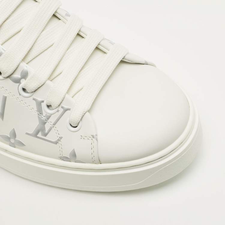 Pre Owned Louis Vuitton Time Out Size 38.5 White/Silver Leather Lace Up Sneakers