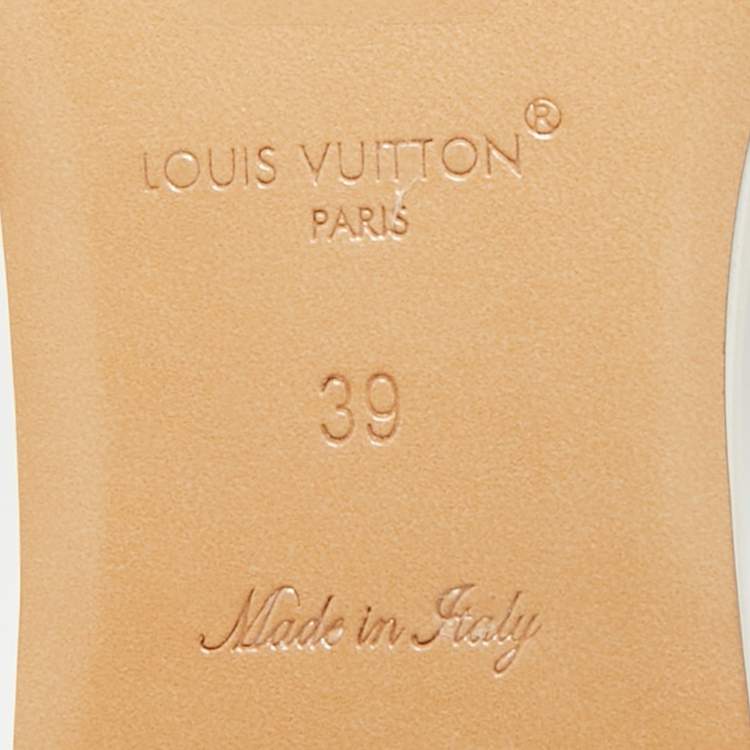 مملوكة مسبقًا Louis Vuitton Revival Size 39 White/Blue Monogram Leather Flat Slide
