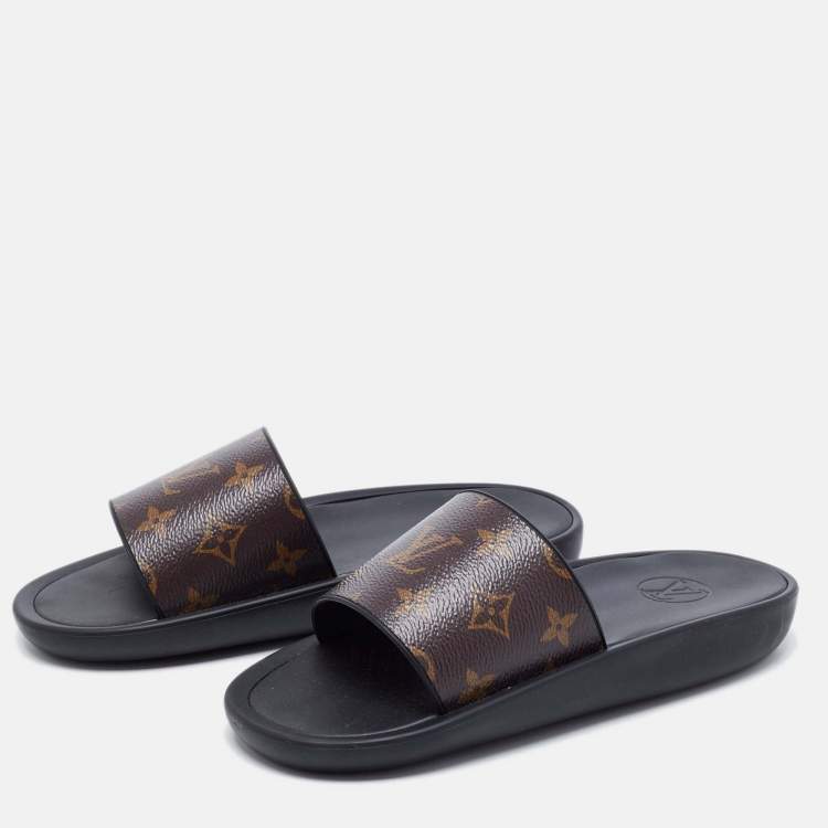 Louis Vuitton SUNBATH FLAT MULE Slides - White Sandals, Shoes - LOU735049