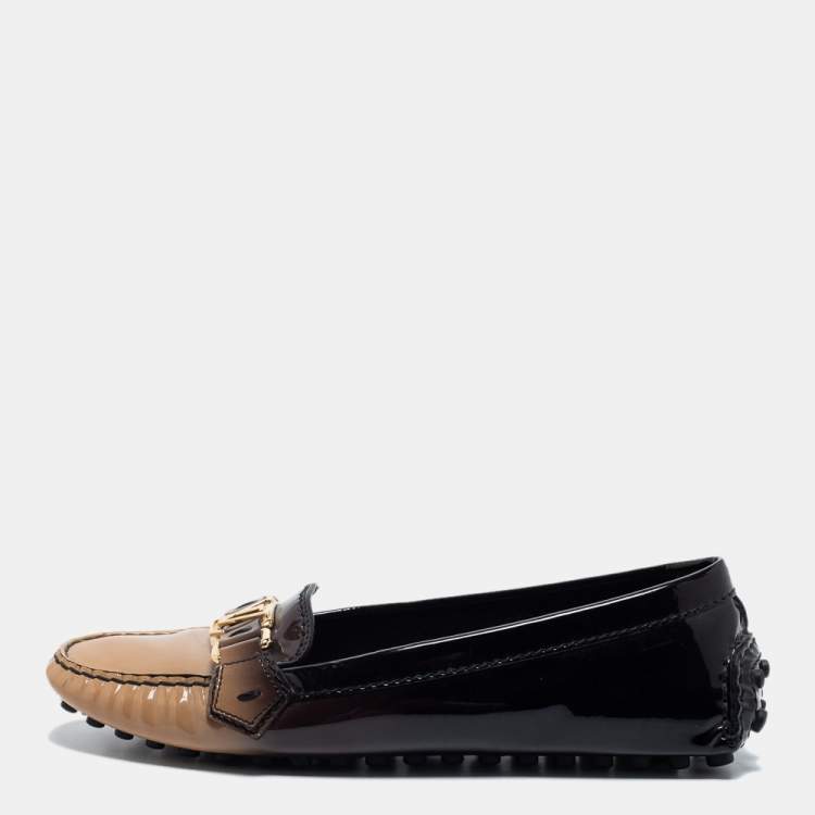 مملوكة مسبقًا Louis Vuitton Black/Beige Patent Leather Oxford Loafers Size 38