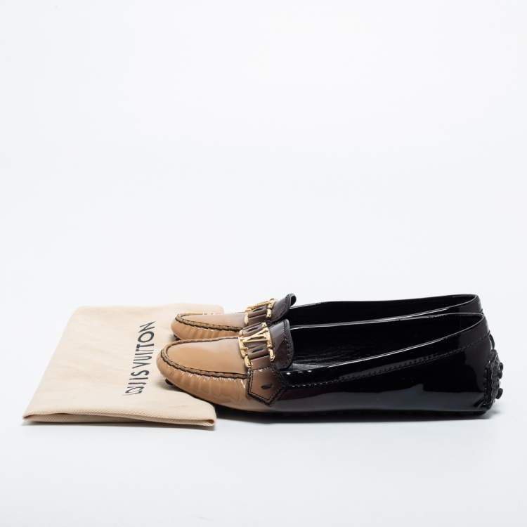 مملوكة مسبقًا Louis Vuitton Black/Beige Patent Leather Oxford Loafers Size 38