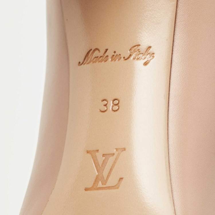 Pre Owned Louis Vuitton Beige Leather Urban Twist Pumps  38