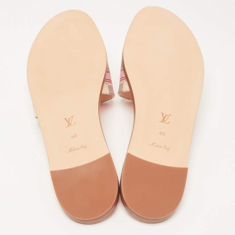 Pre Owned Louis Vuitton Beige/Navy Blue Damier Azur Canvas Lock It Flat Slides Size 40