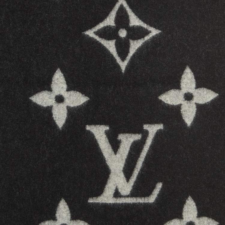 Pre Owned Louis Vuitton Black Cashmere Reykjavik Scarf