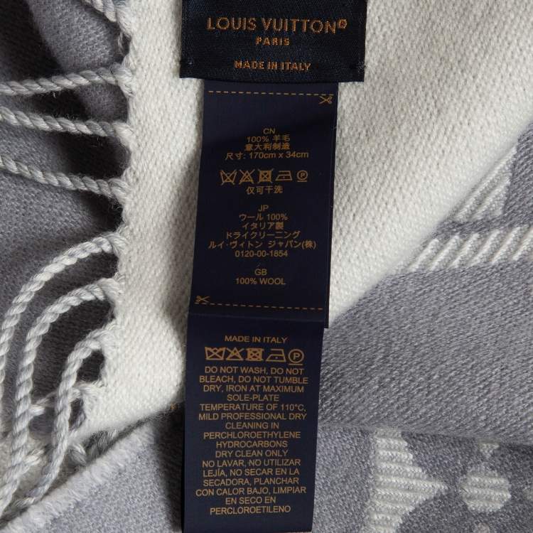 مملوكة مسبقًا Louis Vuitton Grey Wool LV Essential Scarf