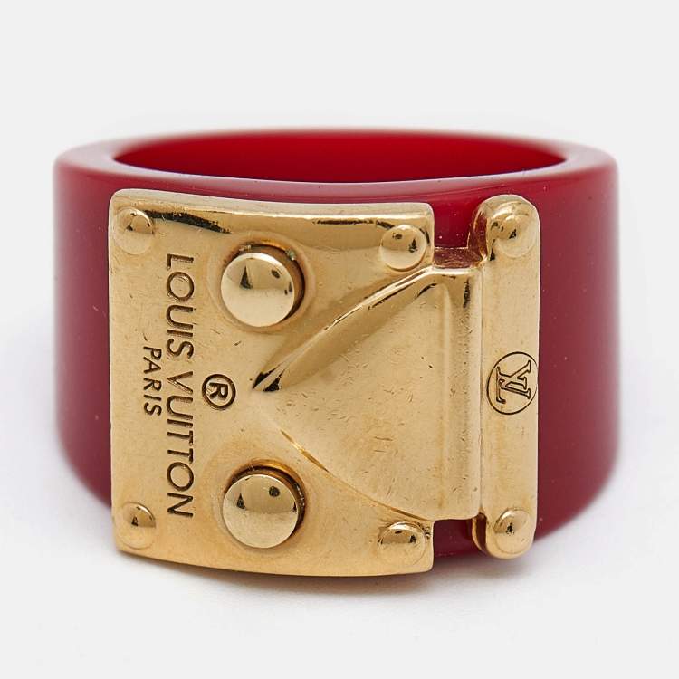 Pre Owned Louis Vuitton Fuchsia Resin Lock Me Gold Tone Ring Size 56