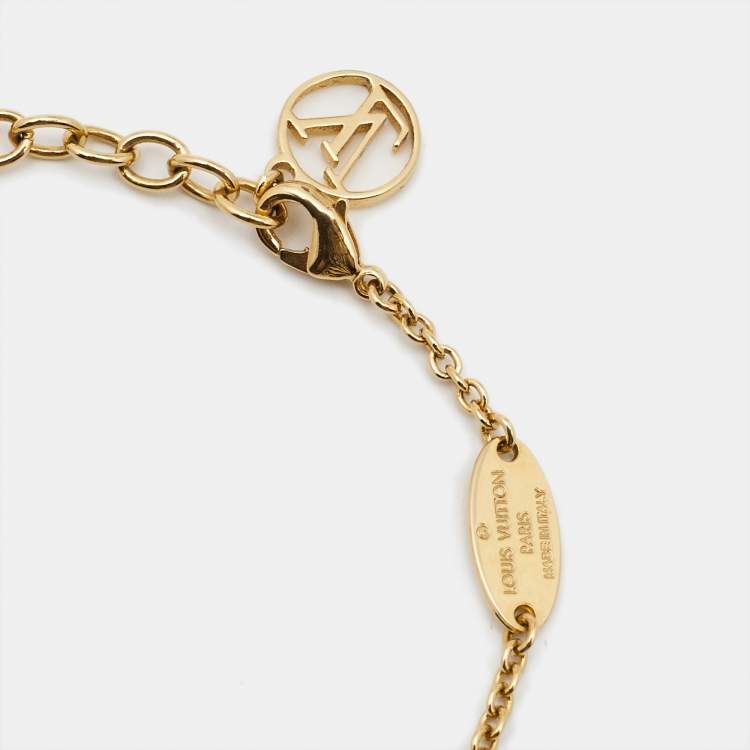 Pre Owned Louis Vuitton Essential V  Faux Pearls Gold Tone Bracelet