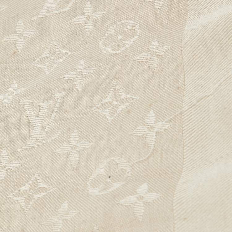Pre Owned Louis Vuitton Classique Monogram Greige Wool Silk Classique Monogram Shawl