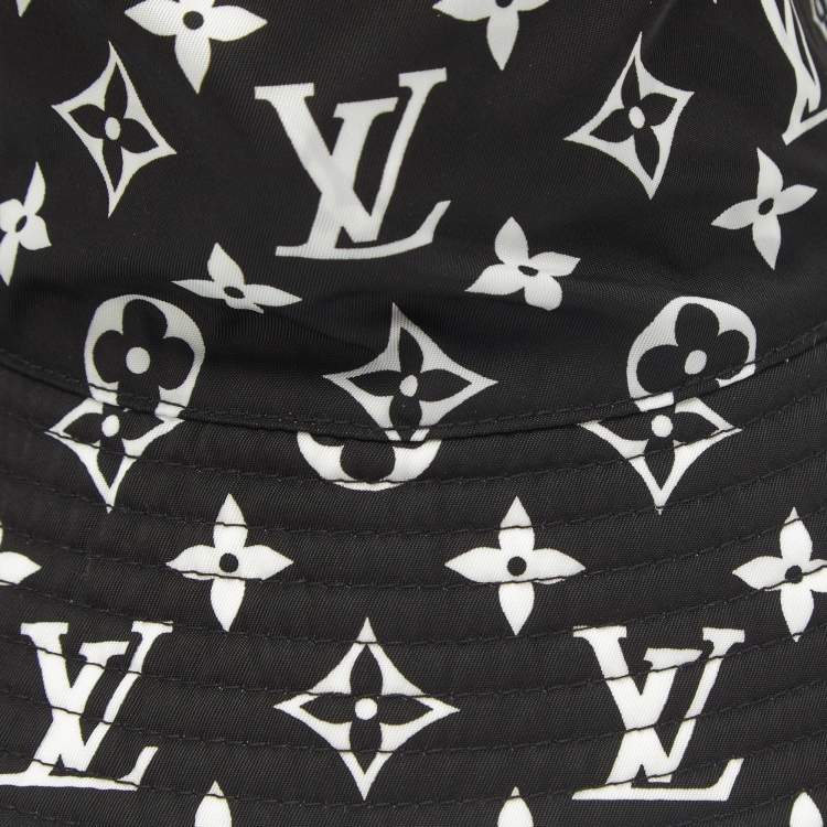 Pre Owned Louis Vuitton Black/White Monogram Synthetic Bucket Hat M