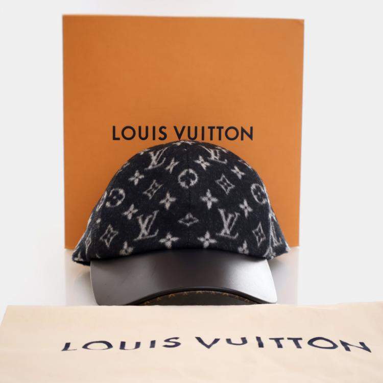 Pre Owned Louis Vuitton Black/Grey Monogram Wool Carry On Cap Size M