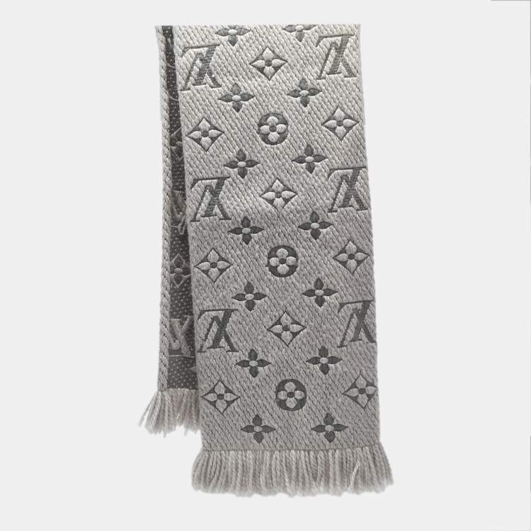Pre Owned Louis Vuitton Grey Logomania Silk Scarf