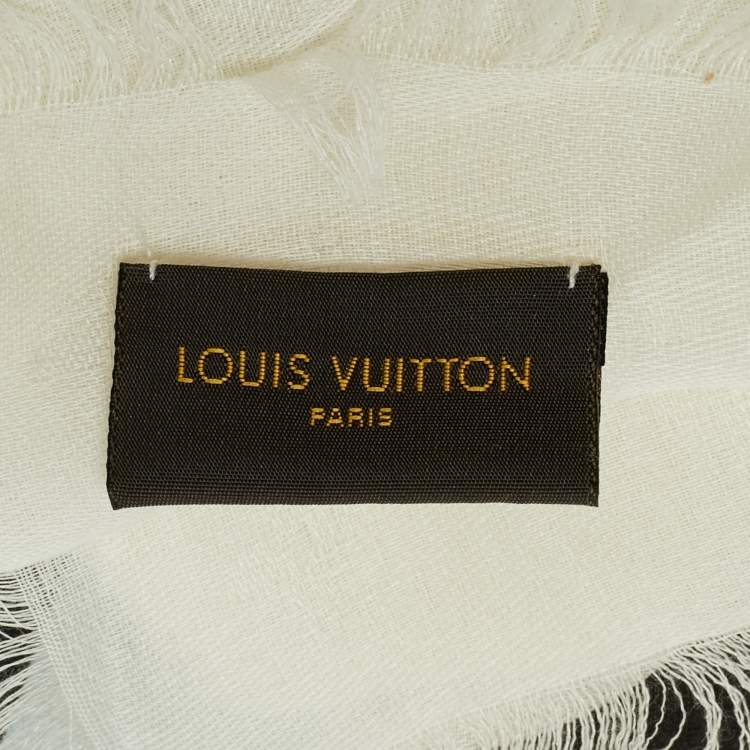 مملوكة مسبقًا Louis Vuitton Limited Edition White Silk Blend Series 3 Shawl