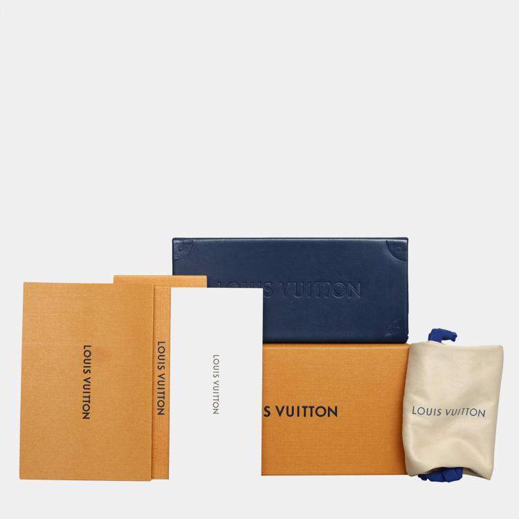 مملوكة مسبقًا Louis Vuitton Pilot Light Sunglasses