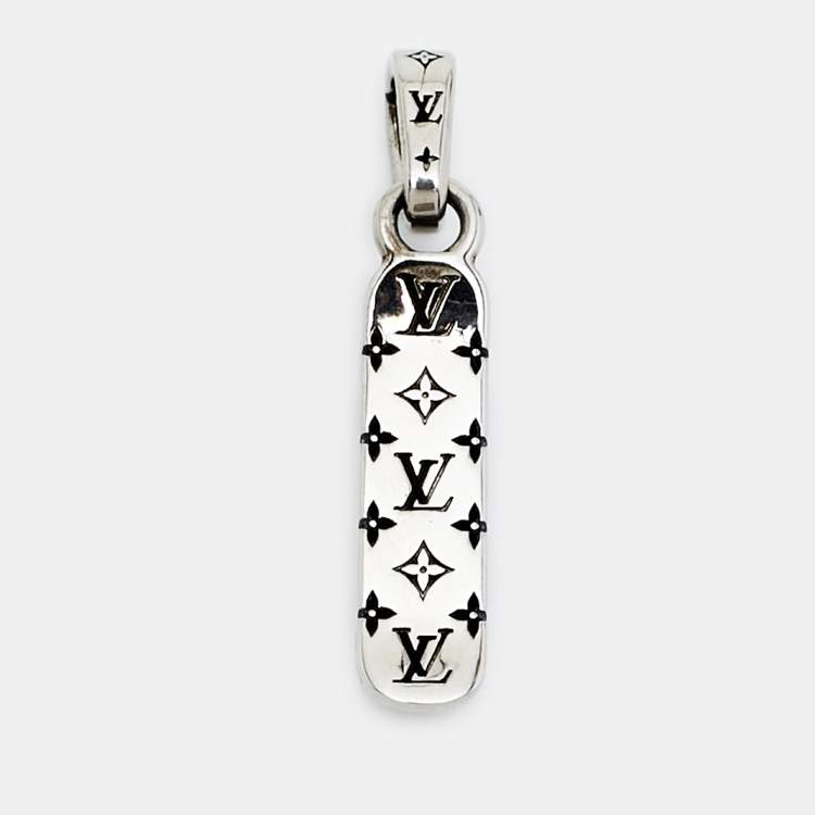Pre Owned Louis Vuitton LV Skateboard Silver Tone Metal Charm