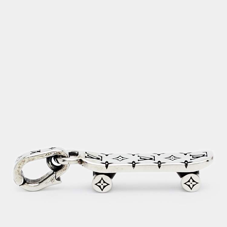 Pre Owned Louis Vuitton LV Skateboard Silver Tone Metal Charm