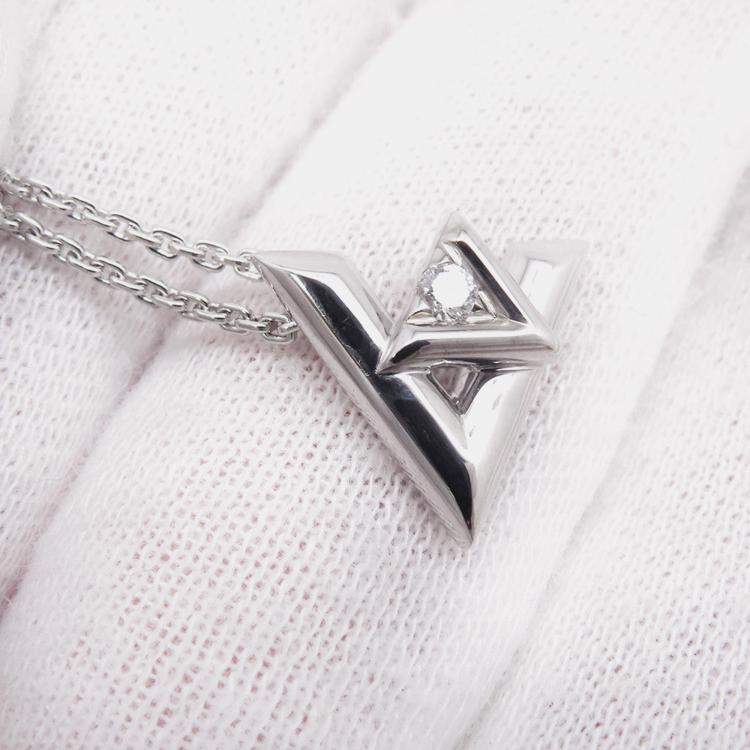 Pre Owned Louis Vuitton Vault One Pendant Size PM 18K White Gold