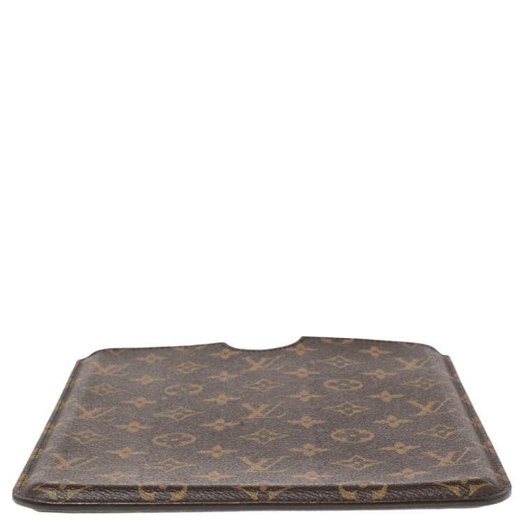 مملوكة مسبقًا Louis Vuitton Monogram Canvas iPad Case