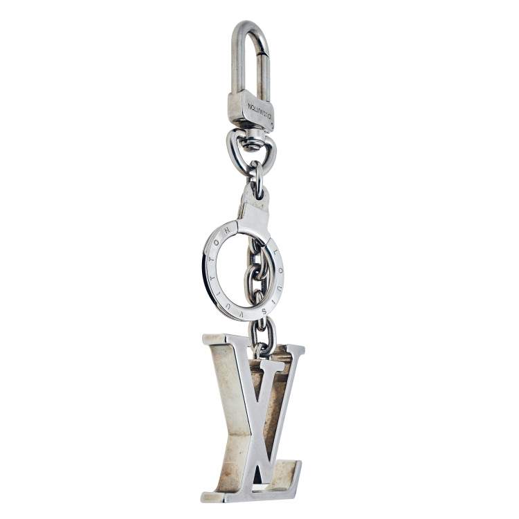 Louis Vuitton Facettes Silver Tone Metal Bag Charm and Key Holder Louis  Vuitton