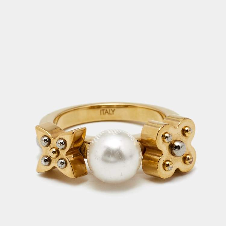 Pre Owned Louis Vuitton Gold Tone Faux Pearl Monogram Ring M