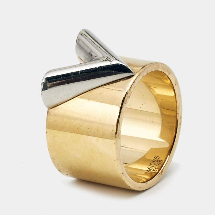 Pre Owned Louis Vuitton Two Tone Essential V Band Ring Size M
