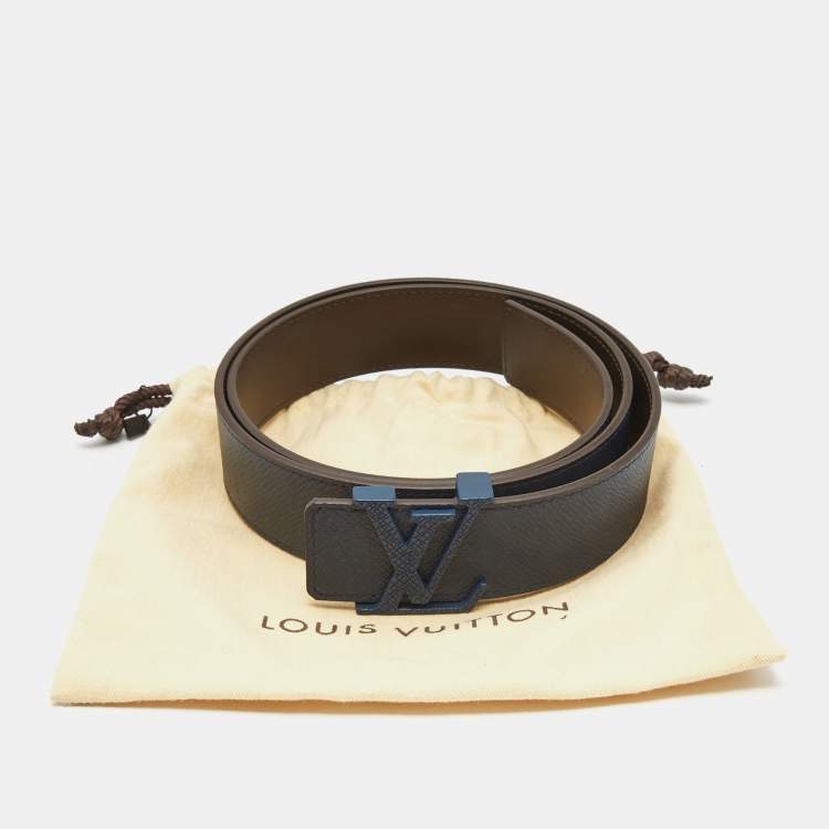 مملوكة مسبقًا Louis Vuitton Blue Taiga Leather LV Initiales Belt 90CM