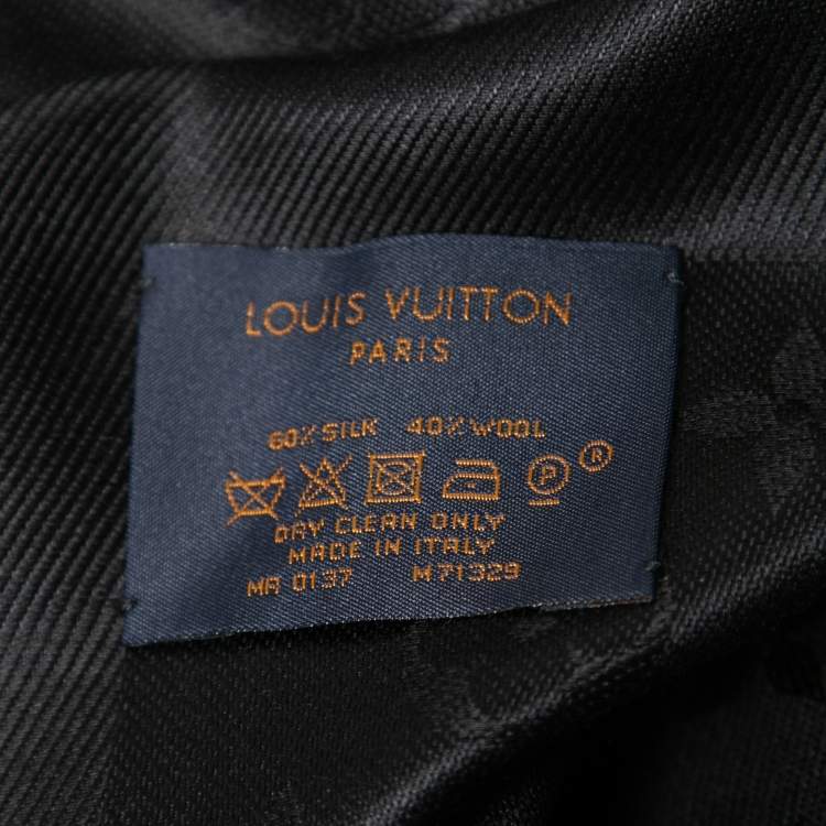 مملوكة مسبقًا Louis Vuitton Black Wool & Silk Classique Monogram Shawl