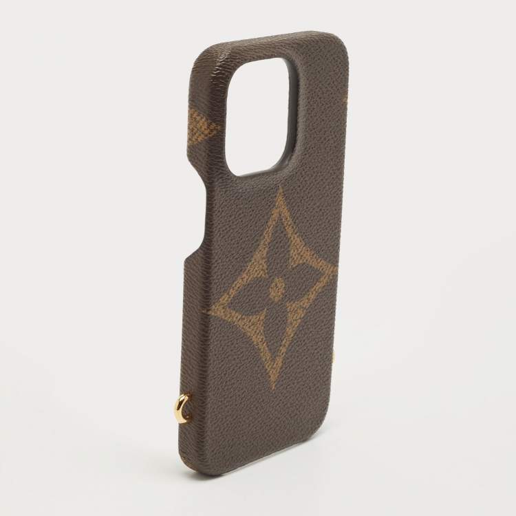 Pre Owned Louis Vuitton Reverse Monogram Giant Canvas iPhone 13 Pro Phone Case 