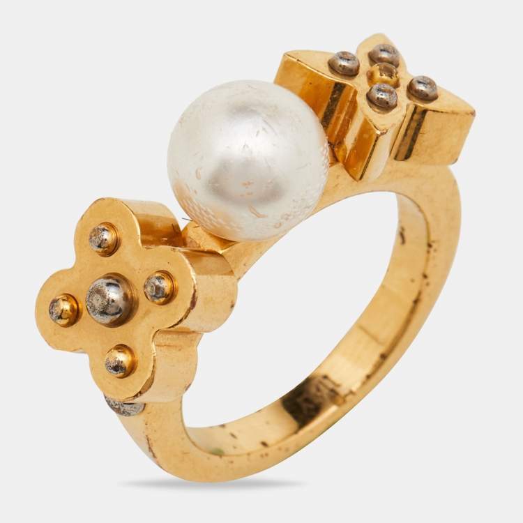 Pre Owned Louis Vuitton Gold Tone Monogram Faux Pearl Ring S