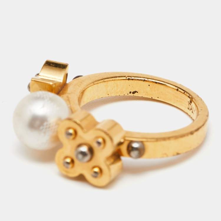 Pre Owned Louis Vuitton Gold Tone Monogram Faux Pearl Ring S