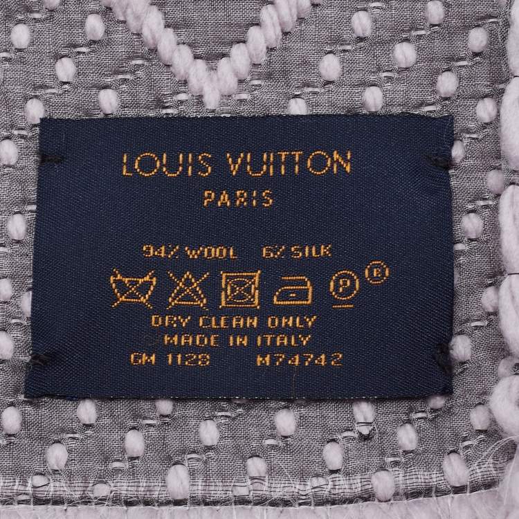 Pre Owned Louis Vuitton Pearl Grey Wool Logomania Shine Scarf