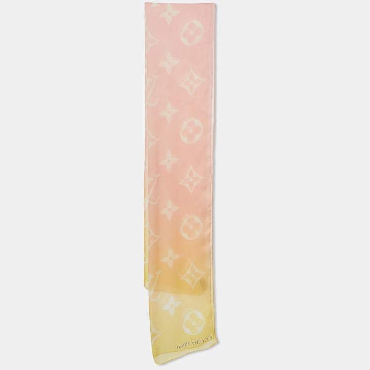 مملوكة مسبقًا Louis Vuitton Multicolor Ombre Logo Printed Silk Scarf