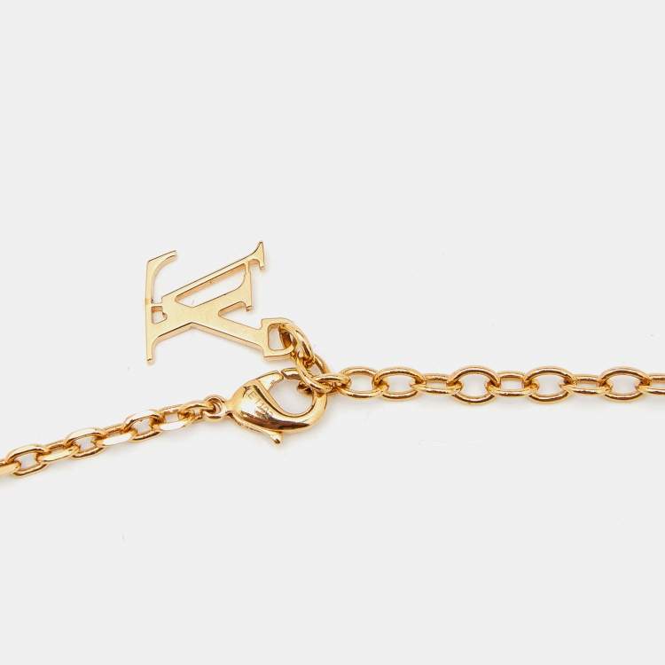 مملوكة مسبقًا Louis Vuitton Fuchsia Lock Me Heart Resin Gold Tone Necklace