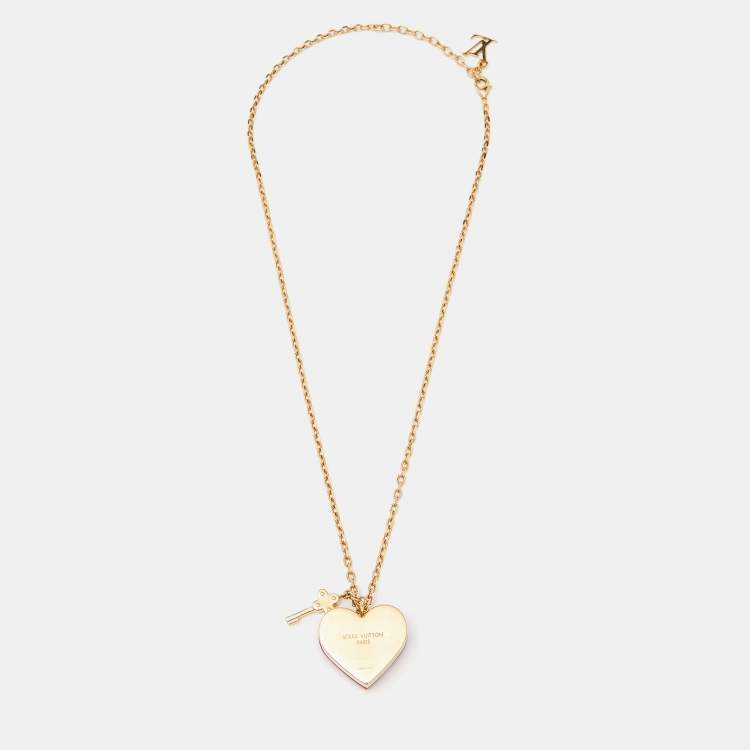 مملوكة مسبقًا Louis Vuitton Fuchsia Lock Me Heart Resin Gold Tone Necklace