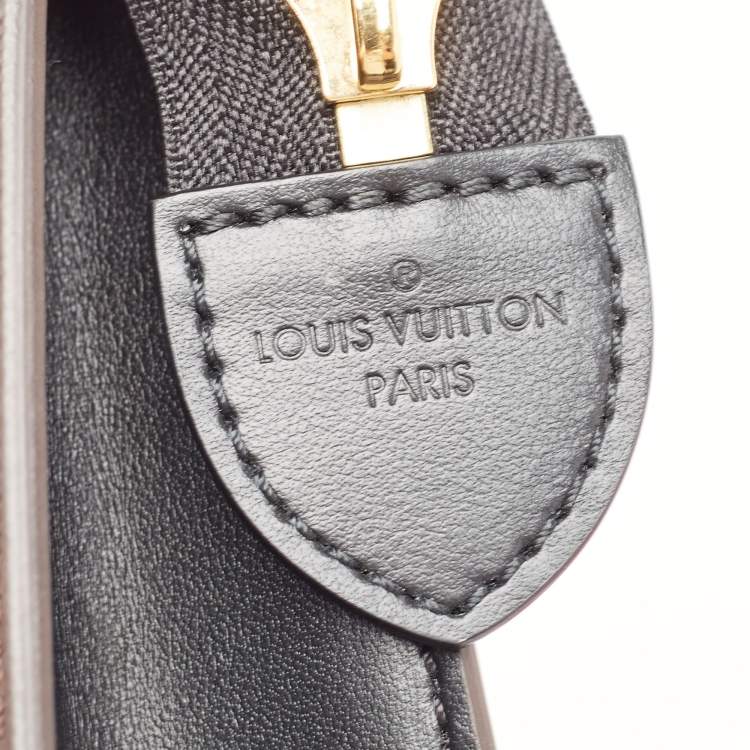 Pre Owned Louis Vuitton Monogram Canvas Toiletry Pouch 26