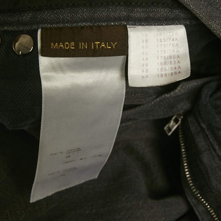 مملوكة مسبقًا بنطلون جينز لوي فيتون دنيم أزرق بتفاصيل الشعار أرجل واسعة مقاس وسط 29 بوصة