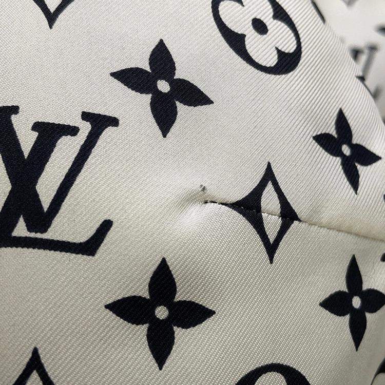 Pre Owned Louis Vuitton Damier Fox Intarsia Fur Jacket Size 38 White/Black Fox Raccoon