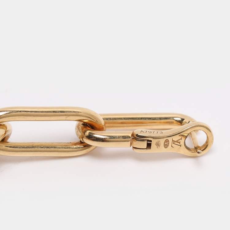 Pre Owned Louis Vuitton B Blossom Yellow Gold, White Mother-of-Pearl and Diamond Dangle Earrings