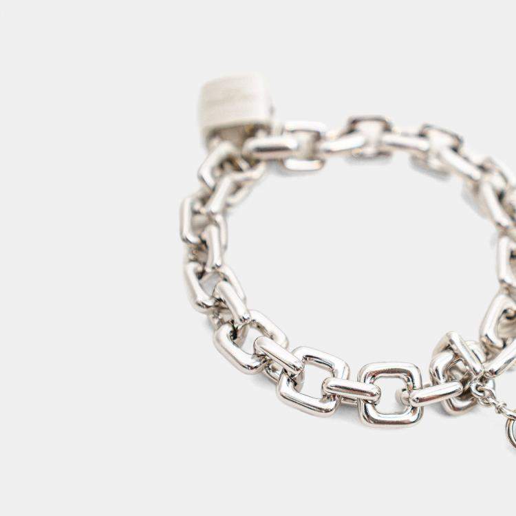 Pre Owned سوار لويس فويتون قلب تاغ ألماس بالذهب الأبيض عيار 18 قيراط