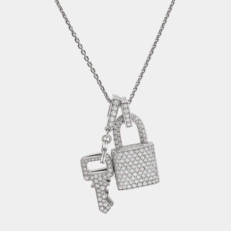 Pre Owned Louis Vuitton Lock It Key Padlock Diamonds 18k White Gold Pendant Necklace
