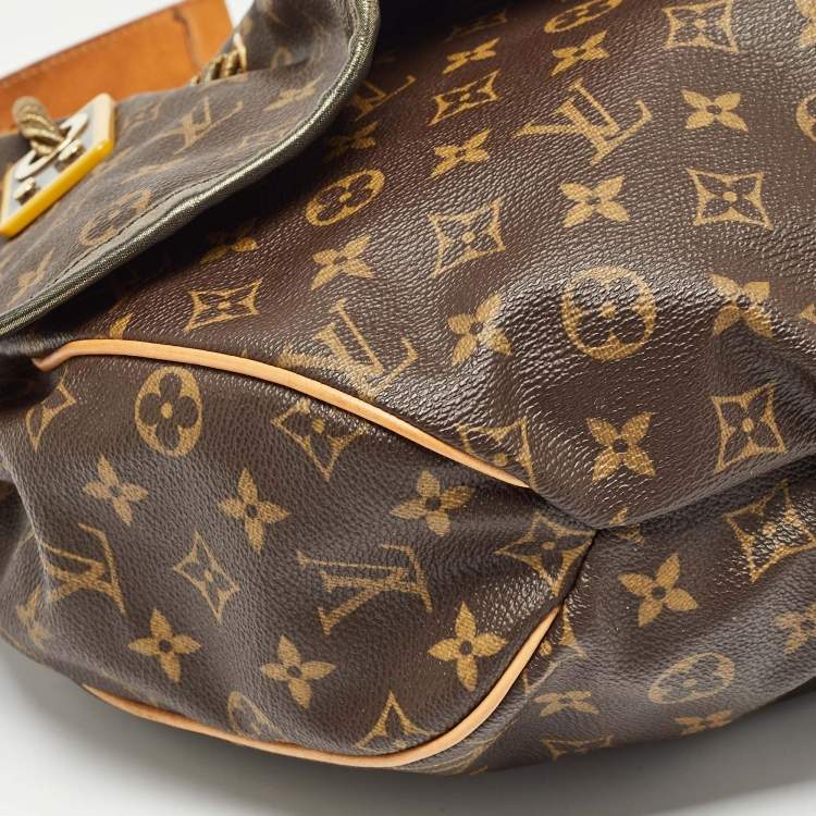 مملوكة مسبقًا Louis Vuitton Monogram Canvas and Leather Limited Edition Kalahari GM Bag