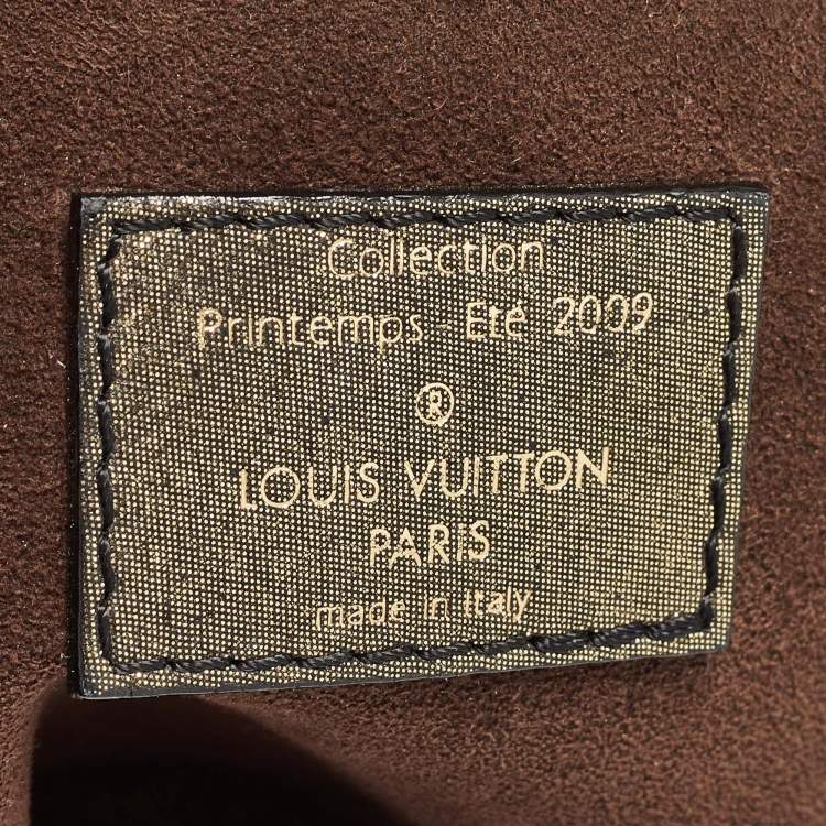 مملوكة مسبقًا Louis Vuitton Monogram Canvas and Leather Limited Edition Kalahari GM Bag