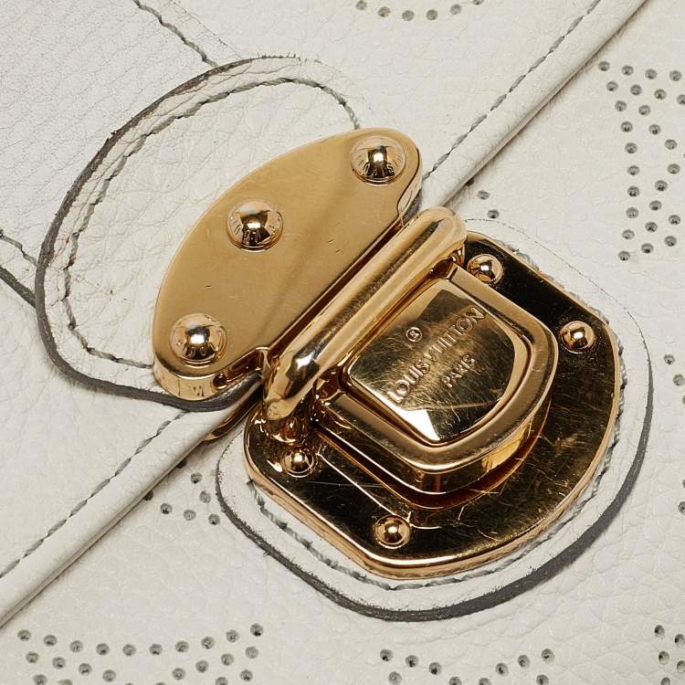 Pre Owned Louis Vuitton White Monogram Mahina Leather Amelia Wallet