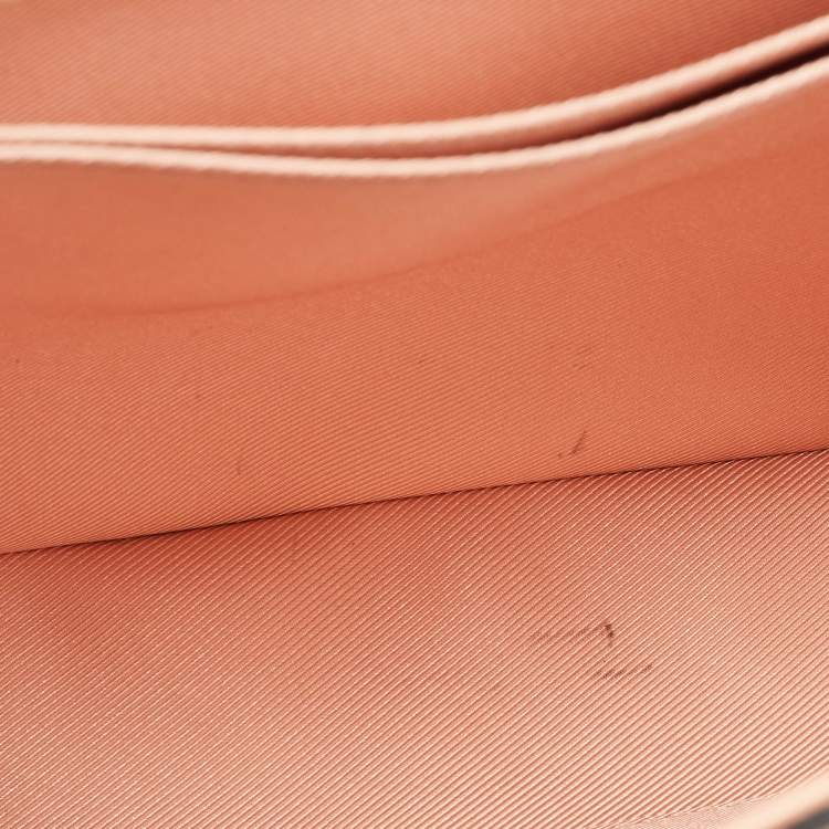 مملوكة مسبقًا Louis Vuitton Multicolor Leather Lockme II Bag