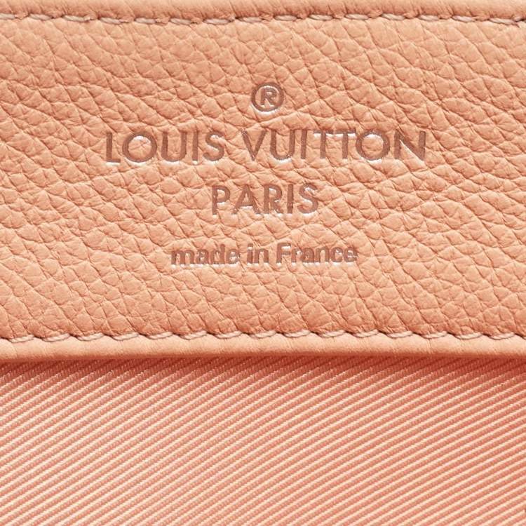 مملوكة مسبقًا Louis Vuitton Multicolor Leather Lockme II Bag