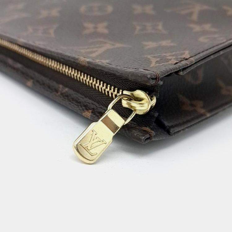 مملوكة مسبقًا Louis Vuitton Brown Monogram Canvas Toilette Pouch