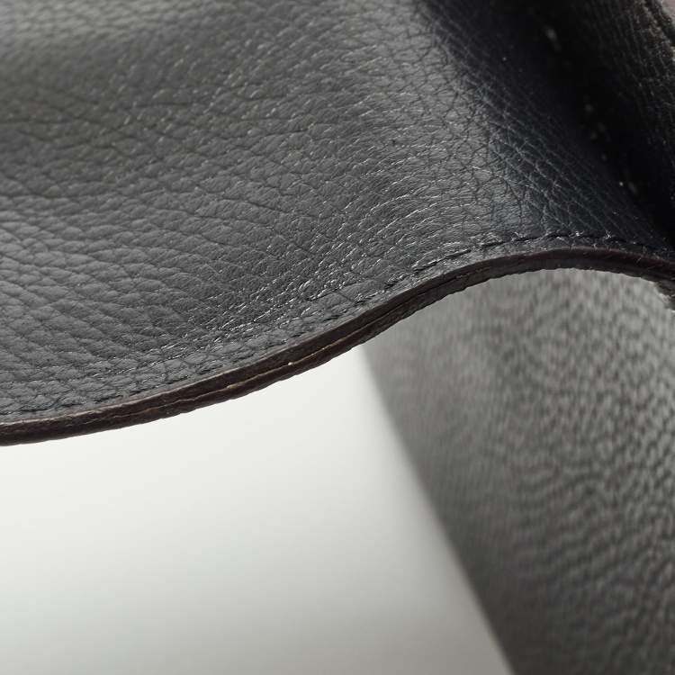 Pre Owned Louis Vuitton Black Taurillon Leather Capucines PM Bag