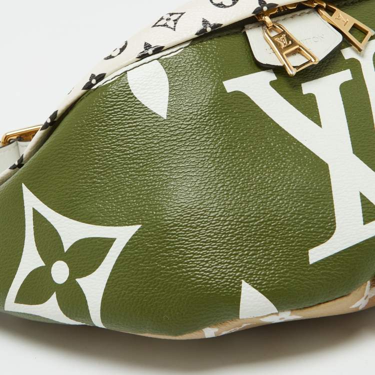 Pre Owned Louis Vuitton Khaki/Beige Monogram Giant Canvas Bumbag