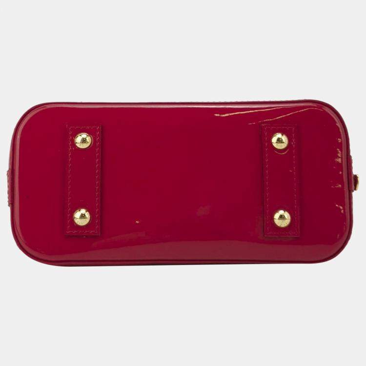 مملوكة مسبقًا Louis Vuittion Red Monogram Vernis Alma Bag